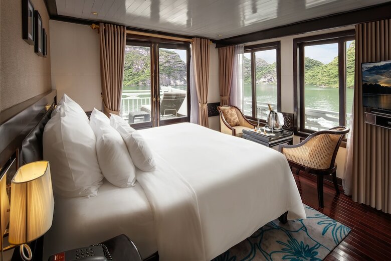 Paradise Luxury Sails Cruise