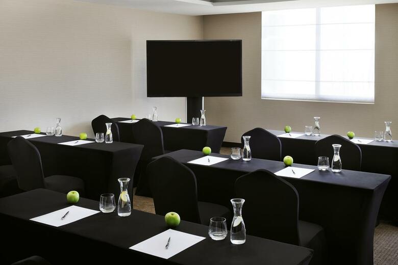 Movenpick Hotel Apartments Al Mamzar Dubai