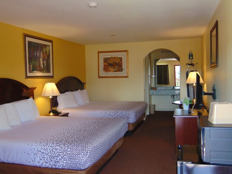 Motel Executive Inn And Suites