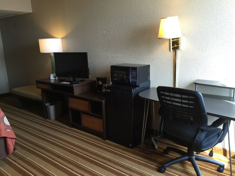 Hotel Super 8 By Wyndham Redfield