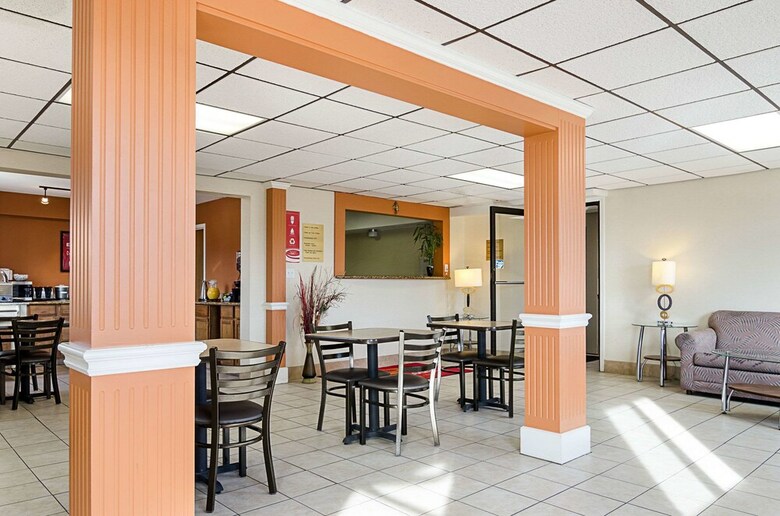 Motel Econo Lodge Hays I-70