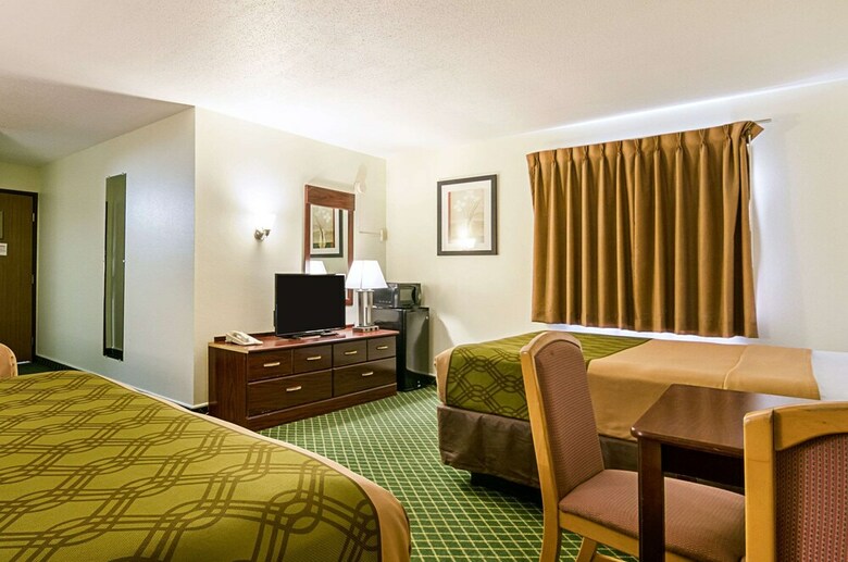 Motel Econo Lodge Hays I-70