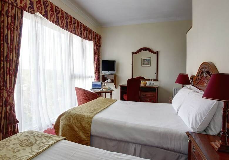 The Royal Hotel And Leisure Centre