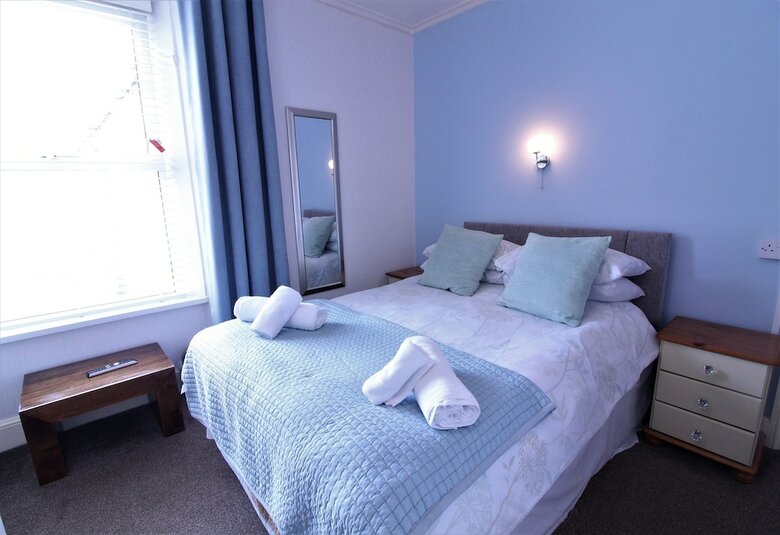 Hotel Spacious Central Cornish Townhouse