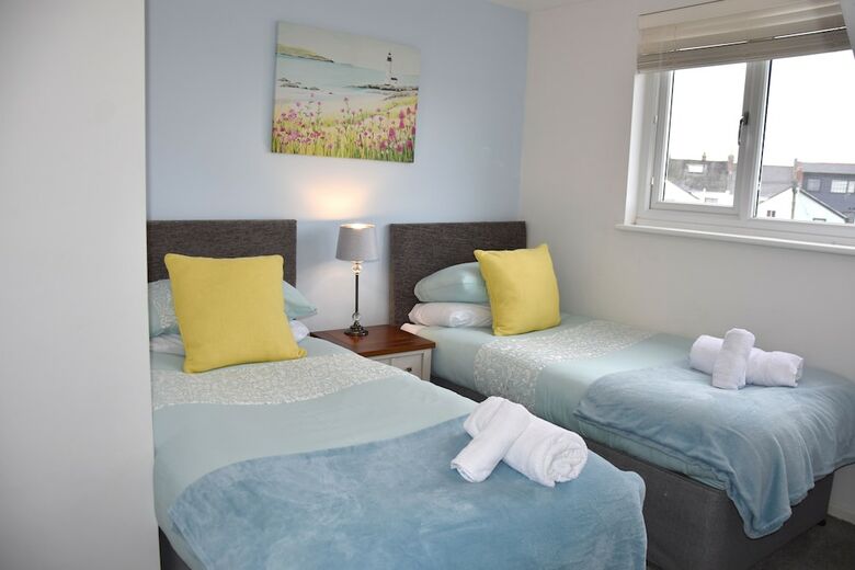 Hotel Spacious Central Cornish Townhouse