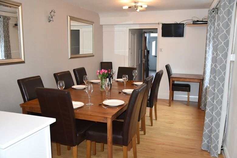 Hotel Spacious Central Cornish Townhouse