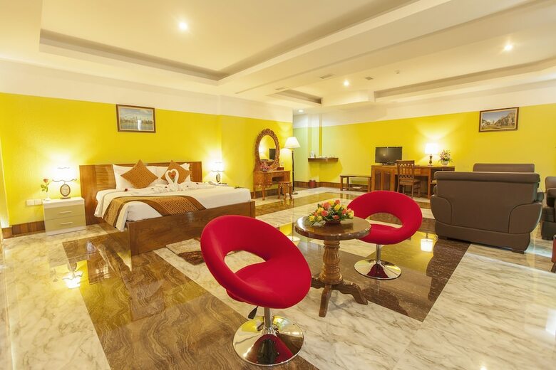 High Sky Hotel