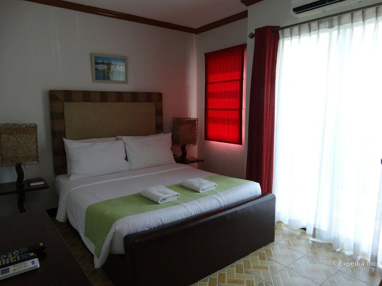 Hotel Ecoland Suites & Inn