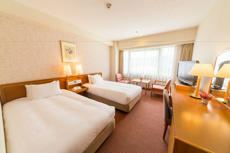 Hotel The Crown Palais New Hankyu Kochi