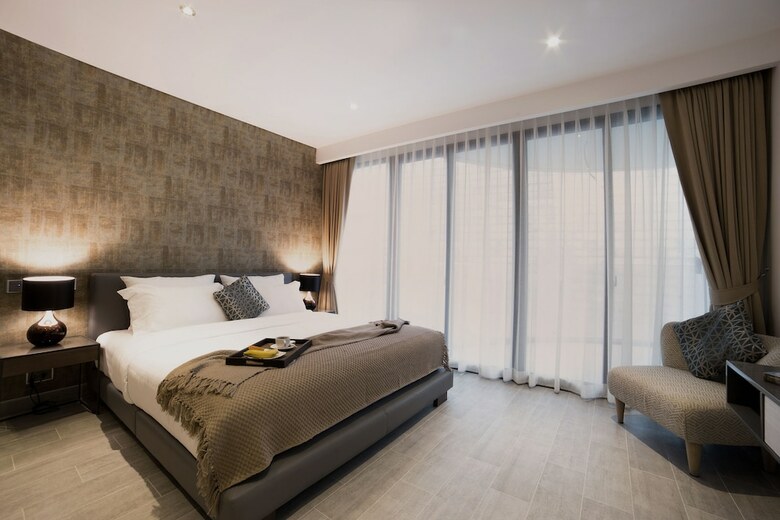 Apartamento Absolute Twin Sands Resort & Spa