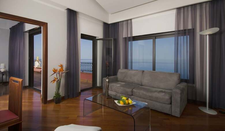 Baia Taormina Hotel