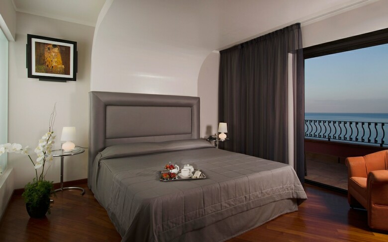 Baia Taormina Hotel