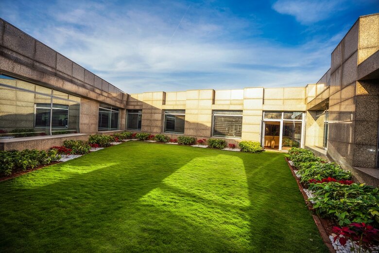 Hotel Hilton Bangalore Embassy Golflinks