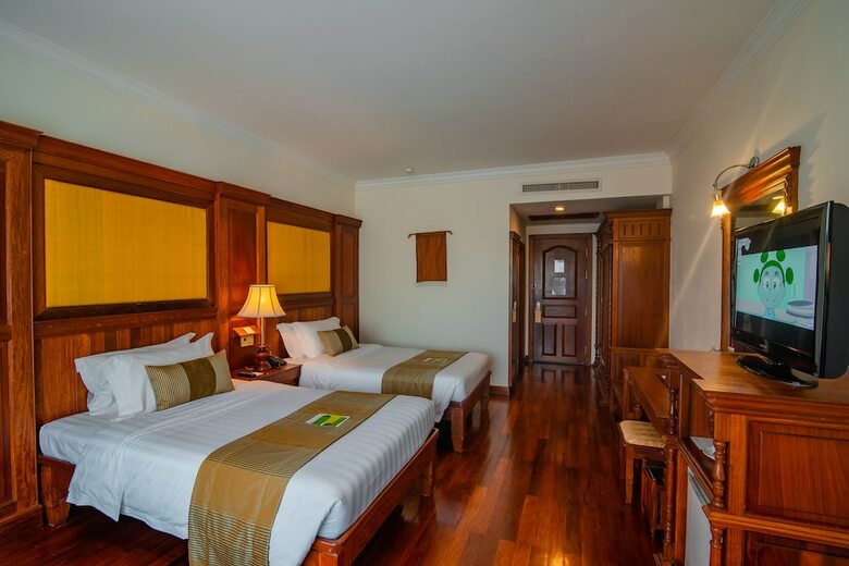 Hotel Empress Residence Resort & Spa