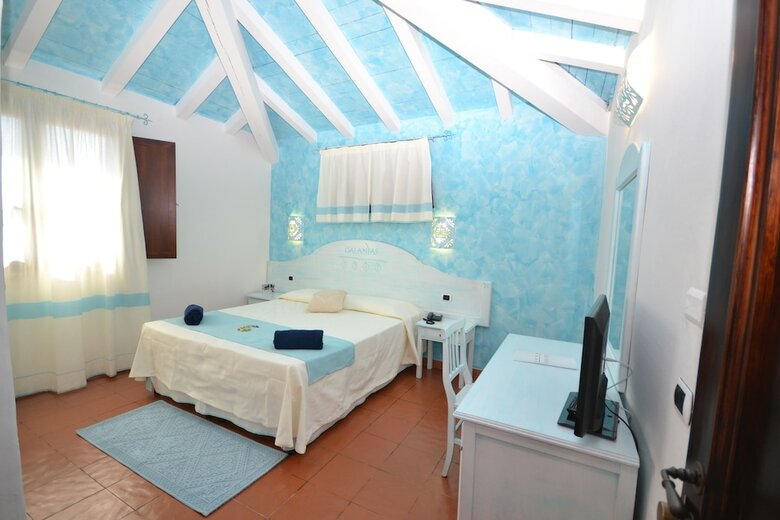 Galanias Hotel & Retreat