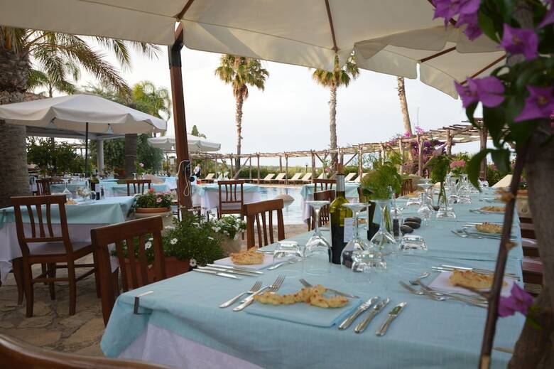 Galanias Hotel & Retreat