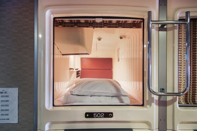 Capsule Hotel B&s Eco-cube Shinsaibashi