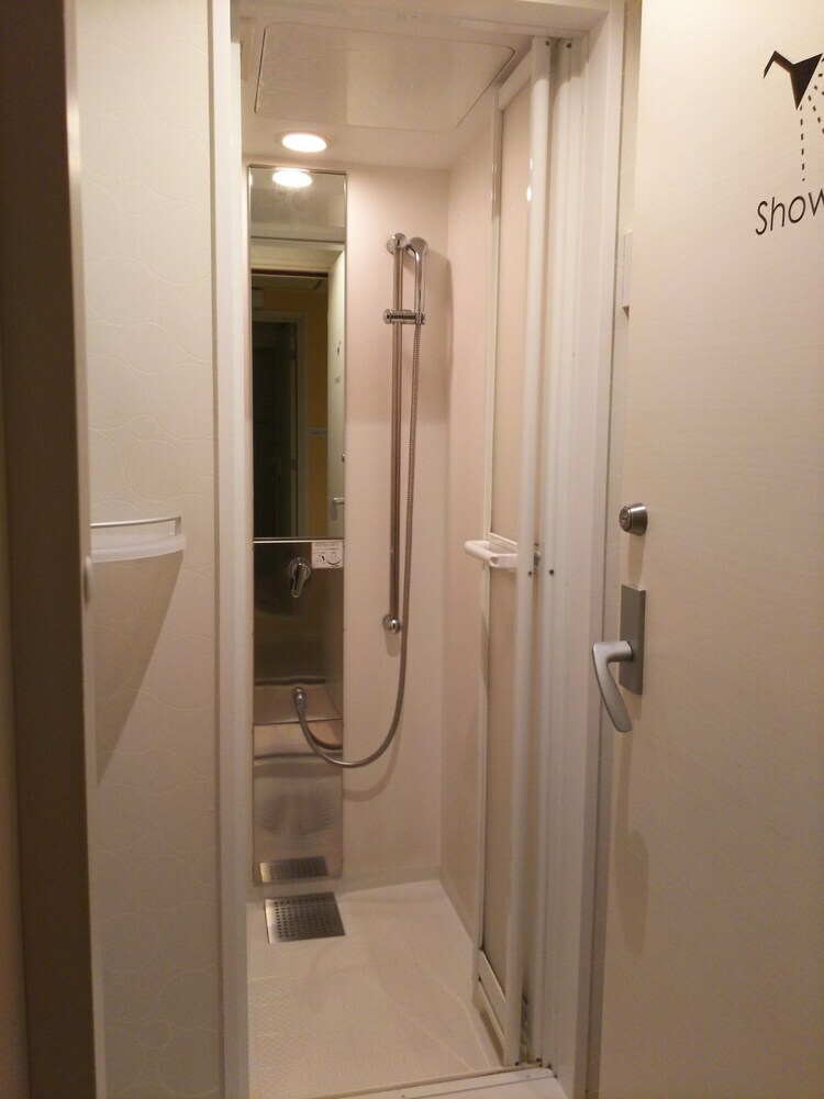 Capsule Hotel B&s Eco-cube Shinsaibashi