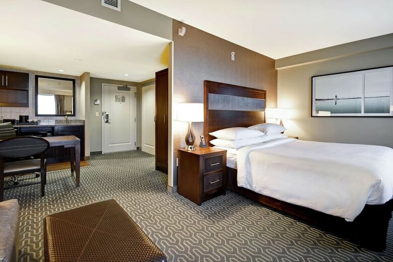Hotel Embassy Suites Springfield