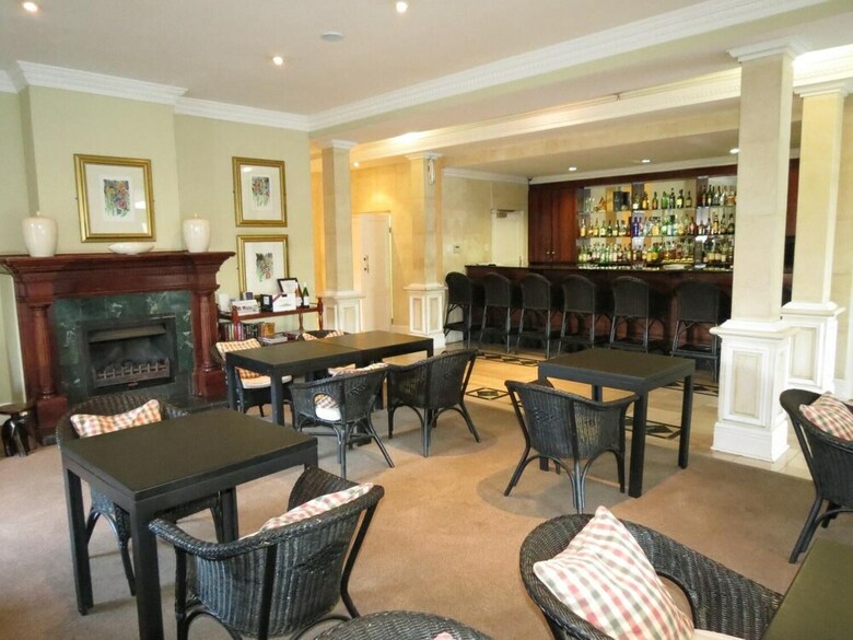 Redlands Hotel