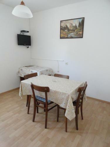Hostal Apartments & Rooms Karmela