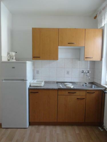 Hostal Apartments & Rooms Karmela