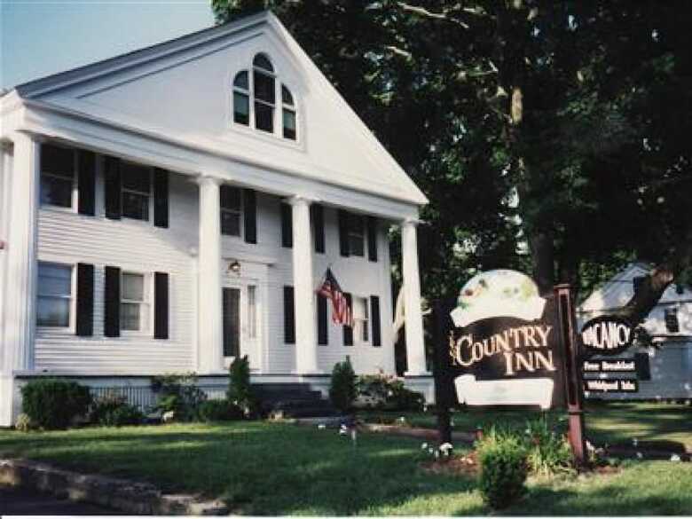 Hotel Sturbridge Country Inn