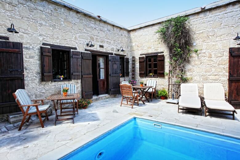 Apartamentos Leonidas Village Houses