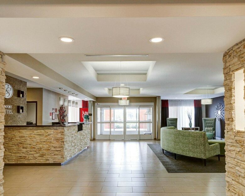 Hotel Comfort Suites