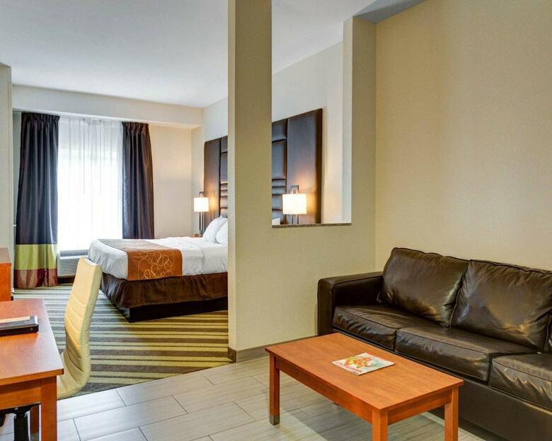 Hotel Comfort Suites