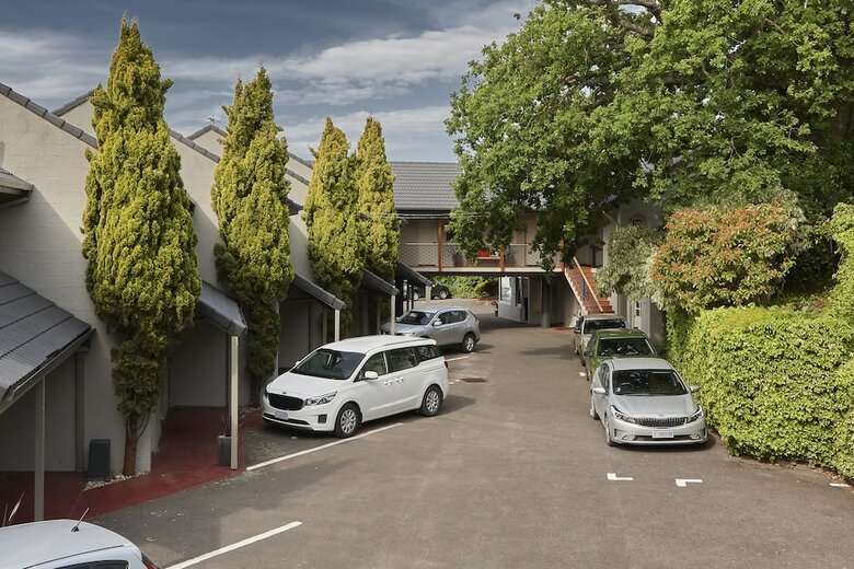 Elphin Motel & Serviced Apartments