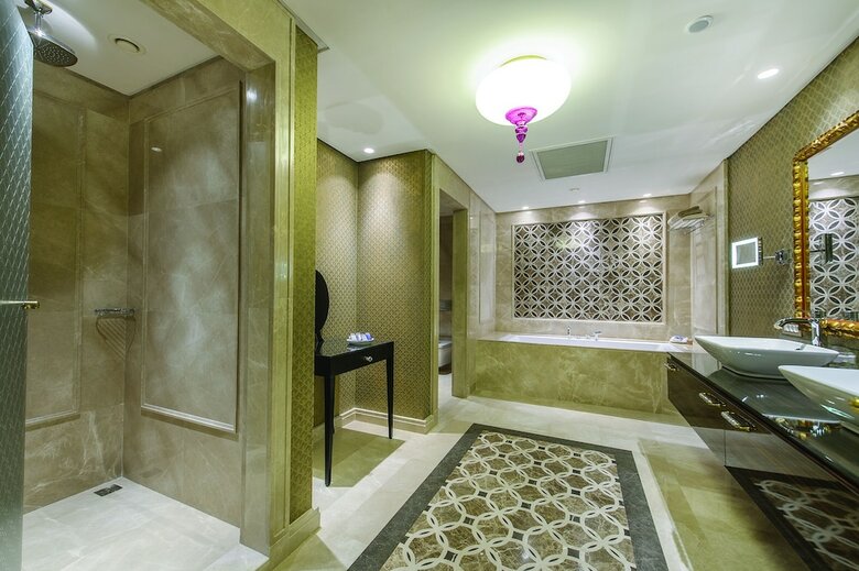 Elite World Business Hotel
