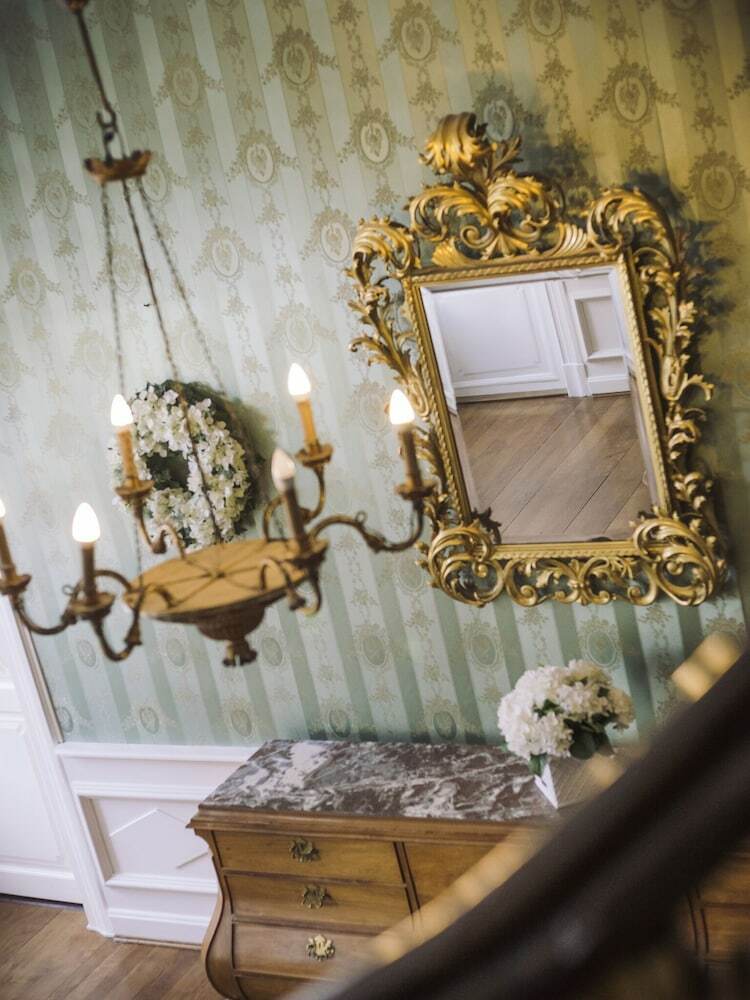 Burghotel Hasel�nne