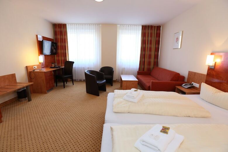Caf� & Hotel Am Holzhafen