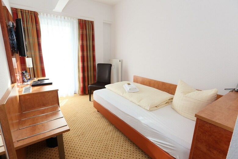 Caf� & Hotel Am Holzhafen
