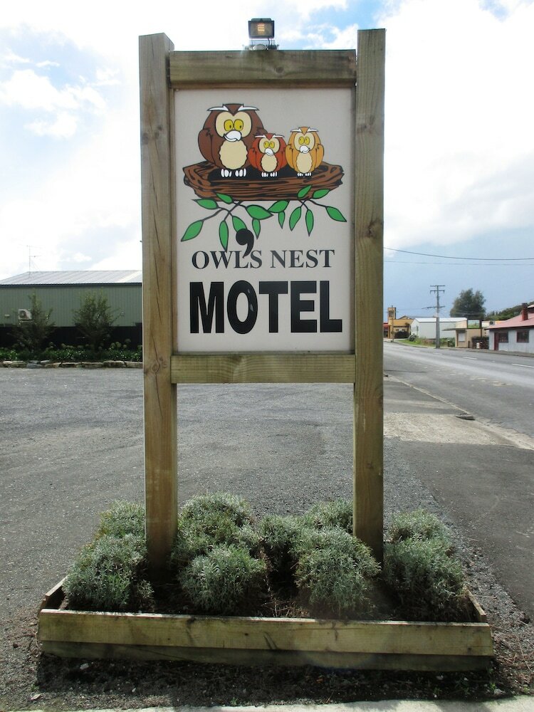 Owls Nest Motel