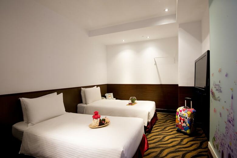 Ximen Holiday Fun Hotel