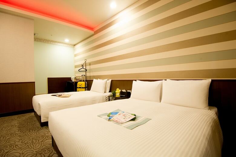 Ximen Holiday Fun Hotel