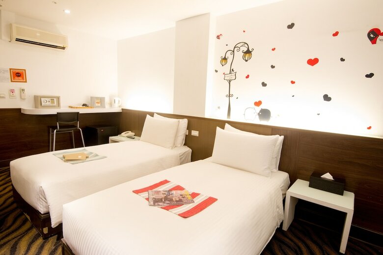 Ximen Holiday Fun Hotel
