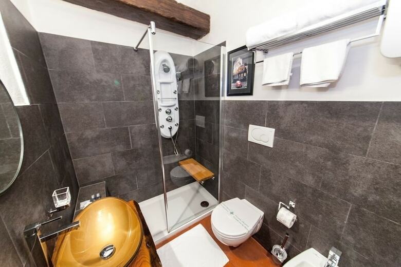 Hotel Rifugio Degli Artisti