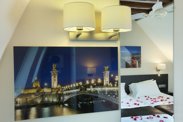 Hotel College de France