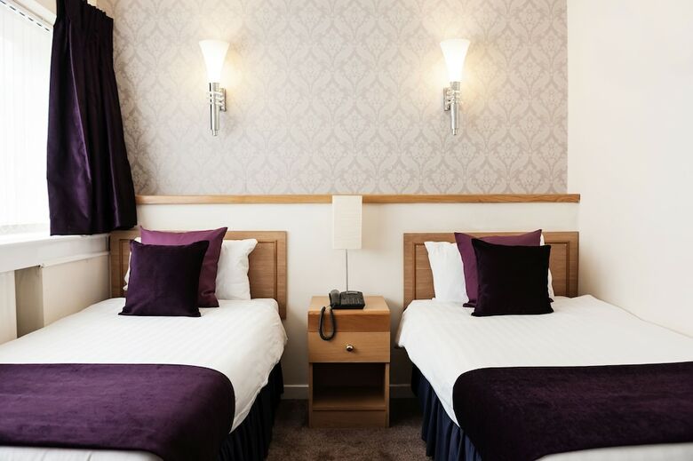 The Southcrest Manor Hotel