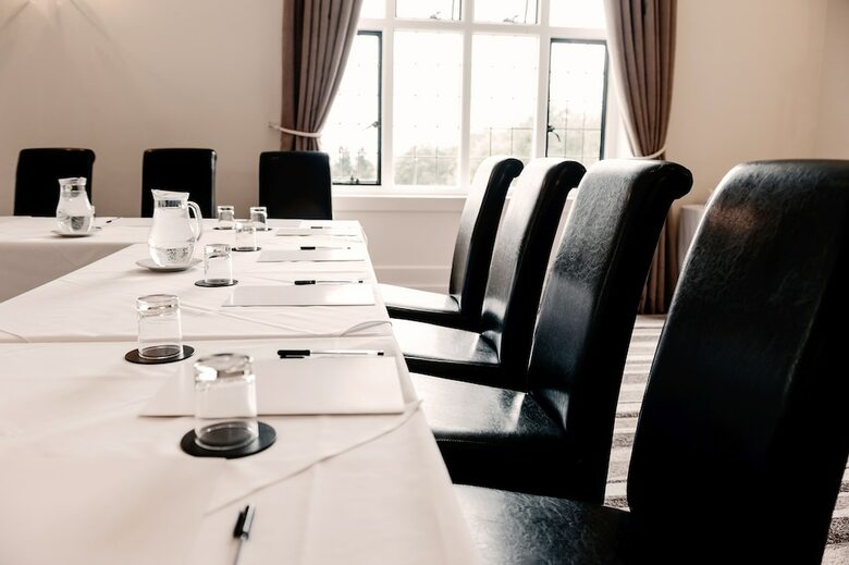 The Southcrest Manor Hotel