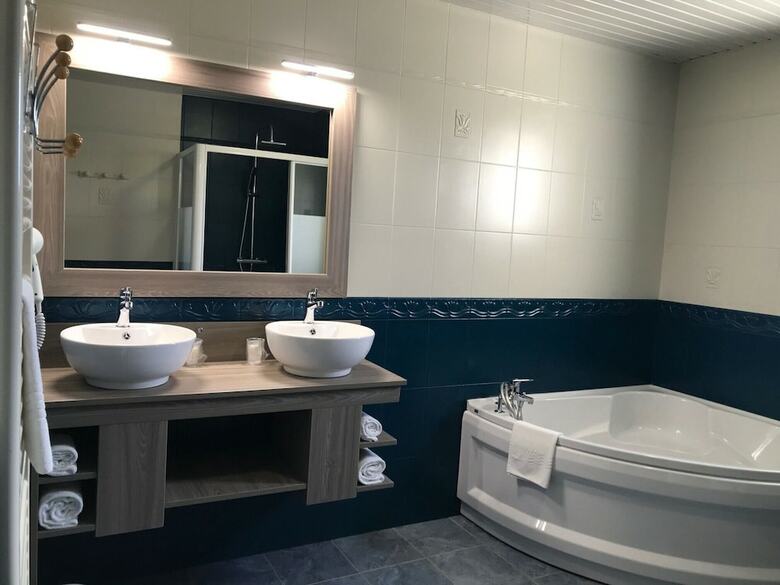 Hotel H�tel Les 13 Assiettes