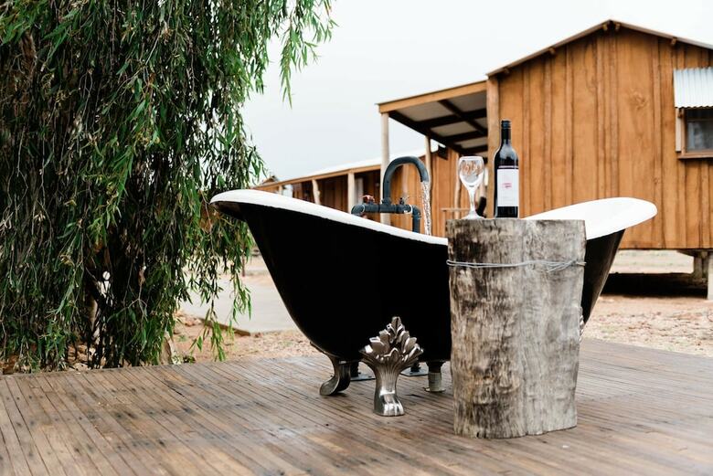 Posada Saltbush Retreat