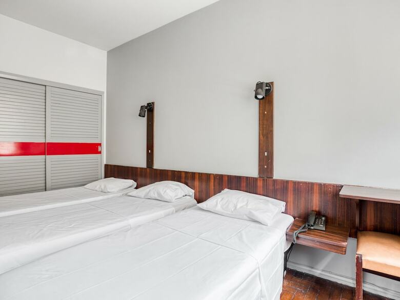 Oyo Cannes Palace Hotel