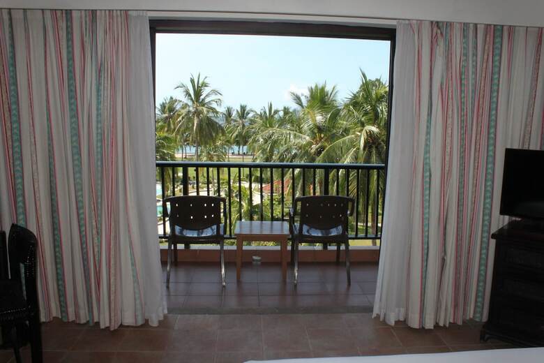 Hotel Mercure Manado Tateli Resort And Convention