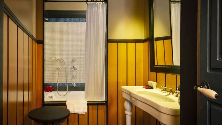 Hotel H�tel Bourg Tibourg