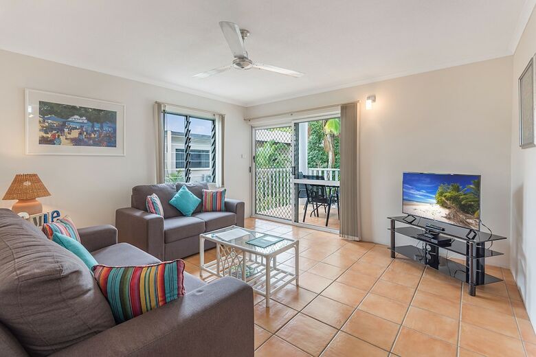 Port Douglas Outrigger Holiday Apartments