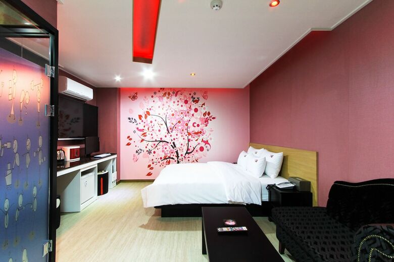 Foru Hotel